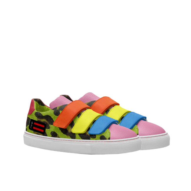 Unisex kids sneakers with easy closure straps, made to order for a perfect fit.